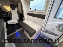CHAUSSON TITANIUM 644 AUTOMATICO SEMINTEGRALE BASCULANTE E GARAGE 5P 12/2020 pieno