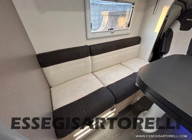CHAUSSON TITANIUM 644 AUTOMATICO SEMINTEGRALE BASCULANTE E GARAGE 5P 12/2020 pieno
