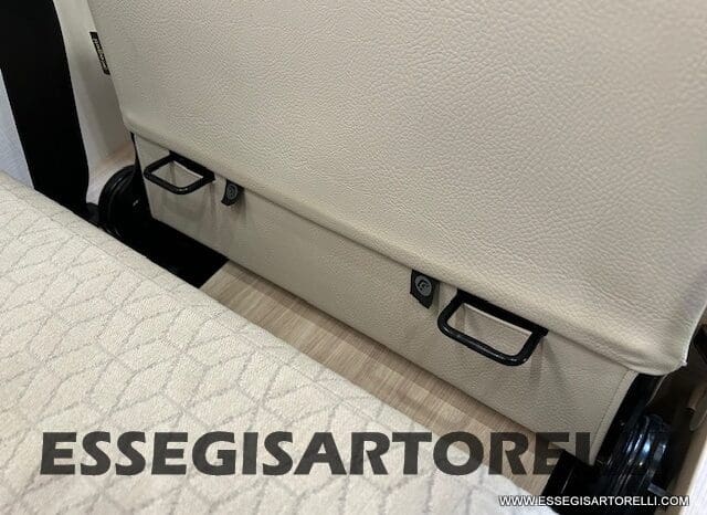 CHAUSSON TITANIUM 644 AUTOMATICO SEMINTEGRALE BASCULANTE E GARAGE 5P 12/2020 pieno