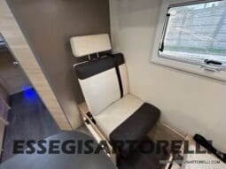 CHAUSSON TITANIUM 644 AUTOMATICO SEMINTEGRALE BASCULANTE E GARAGE 5P 12/2020 pieno