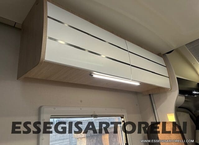 CHAUSSON TITANIUM 644 AUTOMATICO SEMINTEGRALE BASCULANTE E GARAGE 5P 12/2020 pieno
