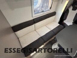 CHAUSSON TITANIUM 644 AUTOMATICO SEMINTEGRALE BASCULANTE E GARAGE 5P 12/2020 pieno