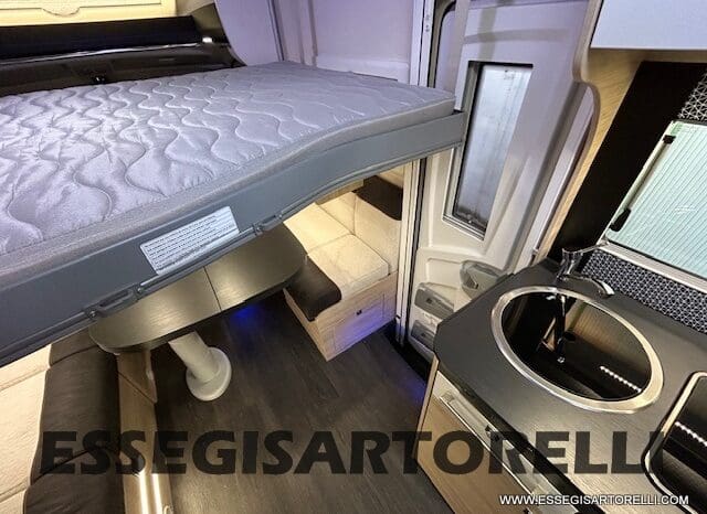 CHAUSSON TITANIUM 644 AUTOMATICO SEMINTEGRALE BASCULANTE E GARAGE 5P 12/2020 pieno