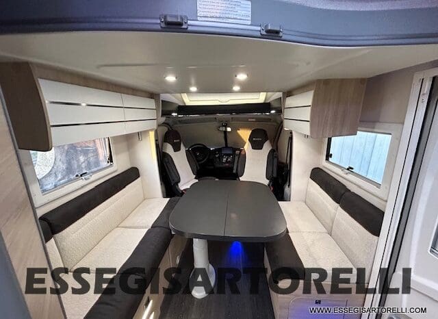 CHAUSSON TITANIUM 644 AUTOMATICO SEMINTEGRALE BASCULANTE E GARAGE 5P 12/2020 pieno