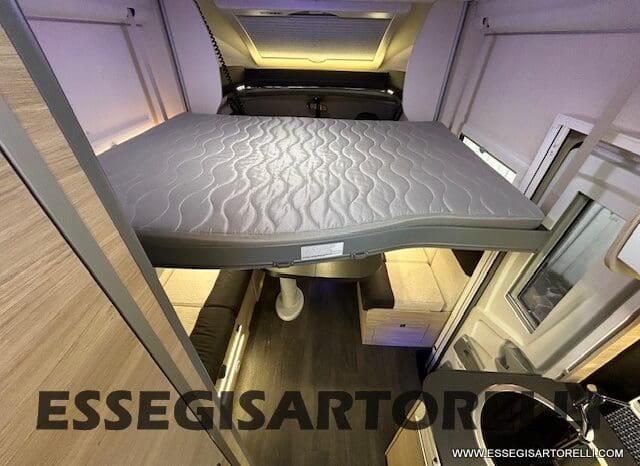 CHAUSSON TITANIUM 644 AUTOMATICO SEMINTEGRALE BASCULANTE E GARAGE 5P 12/2020 pieno