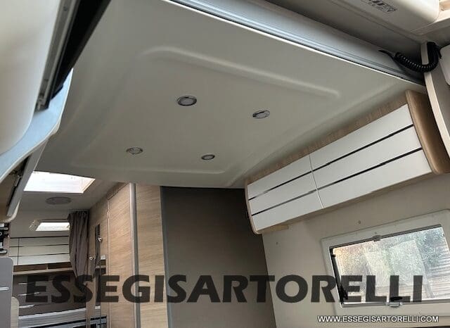 CHAUSSON TITANIUM 644 AUTOMATICO SEMINTEGRALE BASCULANTE E GARAGE 5P 12/2020 pieno