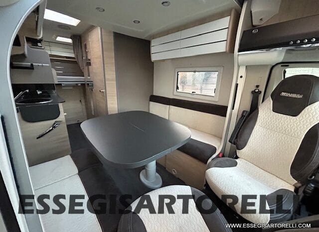 CHAUSSON TITANIUM 644 AUTOMATICO SEMINTEGRALE BASCULANTE E GARAGE 5P 12/2020 pieno