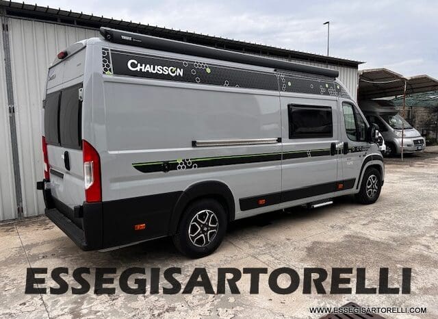 CHAUSSON SPORTLINE V 690 MY 2026 AUTOMATICO SERIE VAN 636 CM MAXI MATRIMONIALE ELETTRICO BASCULANTE pieno