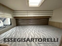 CHAUSSON TITANIUM 644 AUTOMATICO SEMINTEGRALE BASCULANTE E GARAGE 5P 12/2020 pieno