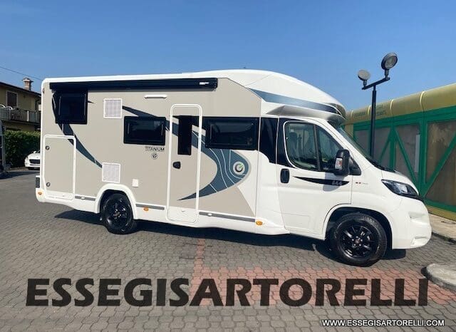 CHAUSSON TITANIUM 644 AUTOMATICO SEMINTEGRALE BASCULANTE E GARAGE 5P 12/2020 pieno