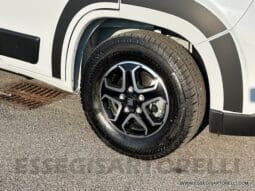 CHAUSSON SPORTLINE V 690 MY 2026 AUTOMATICO SERIE VAN 636 CM MAXI MATRIMONIALE ELETTRICO BASCULANTE pieno