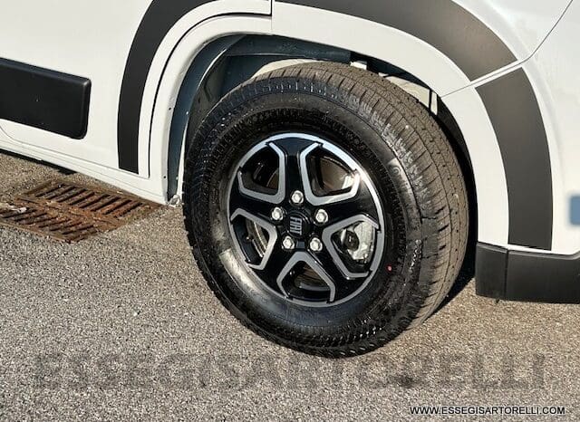 CHAUSSON SPORTLINE V 690 MY 2026 AUTOMATICO SERIE VAN 636 CM MAXI MATRIMONIALE ELETTRICO BASCULANTE pieno