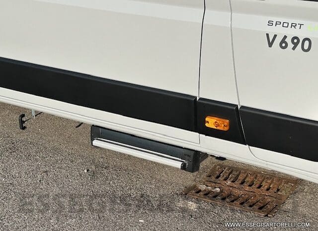 CHAUSSON SPORTLINE V 690 MY 2026 AUTOMATICO SERIE VAN 636 CM MAXI MATRIMONIALE ELETTRICO BASCULANTE pieno