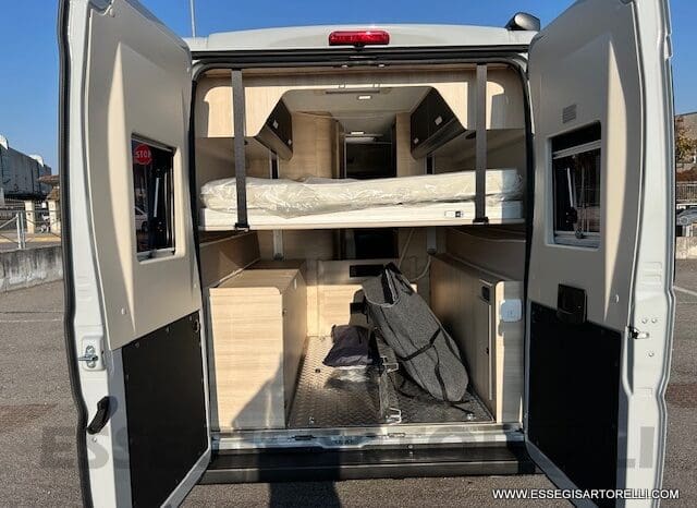 CHAUSSON SPORTLINE V 690 MY 2026 AUTOMATICO SERIE VAN 636 CM MAXI MATRIMONIALE ELETTRICO BASCULANTE pieno
