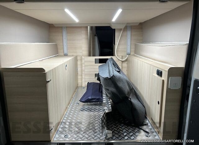 CHAUSSON SPORTLINE V 690 MY 2026 AUTOMATICO SERIE VAN 636 CM MAXI MATRIMONIALE ELETTRICO BASCULANTE pieno