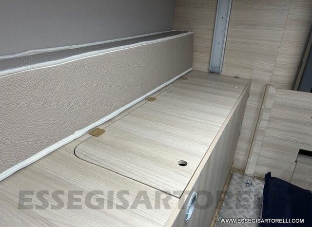 CHAUSSON SPORTLINE V 690 MY 2026 AUTOMATICO SERIE VAN 636 CM MAXI MATRIMONIALE ELETTRICO BASCULANTE pieno