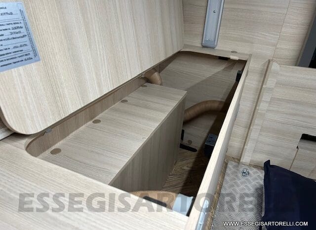 CHAUSSON SPORTLINE V 690 MY 2026 AUTOMATICO SERIE VAN 636 CM MAXI MATRIMONIALE ELETTRICO BASCULANTE pieno