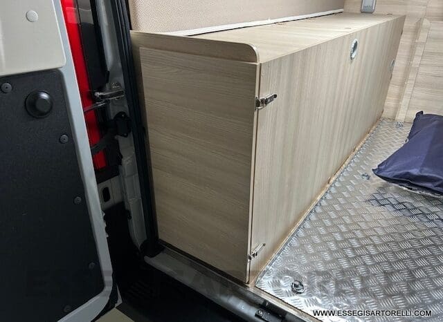 CHAUSSON SPORTLINE V 690 MY 2026 AUTOMATICO SERIE VAN 636 CM MAXI MATRIMONIALE ELETTRICO BASCULANTE pieno