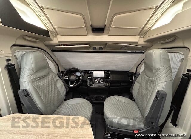 CHAUSSON SPORTLINE V 690 MY 2026 AUTOMATICO SERIE VAN 636 CM MAXI MATRIMONIALE ELETTRICO BASCULANTE pieno