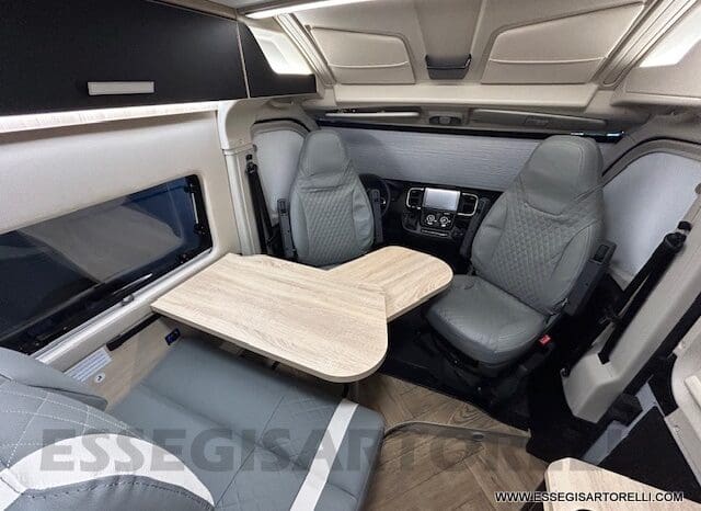 CHAUSSON SPORTLINE V 690 MY 2026 AUTOMATICO SERIE VAN 636 CM MAXI MATRIMONIALE ELETTRICO BASCULANTE pieno