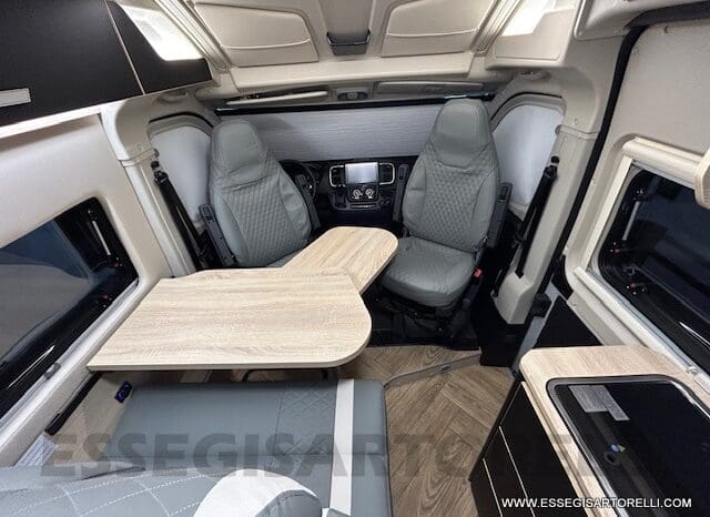 CHAUSSON SPORTLINE V 690 MY 2026 AUTOMATICO SERIE VAN 636 CM MAXI MATRIMONIALE ELETTRICO BASCULANTE pieno