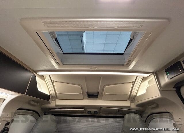 CHAUSSON SPORTLINE V 690 MY 2026 AUTOMATICO SERIE VAN 636 CM MAXI MATRIMONIALE ELETTRICO BASCULANTE pieno