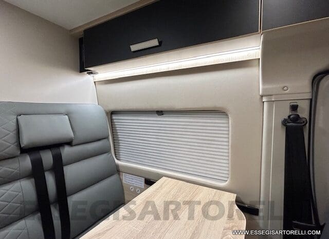 CHAUSSON SPORTLINE V 690 MY 2026 AUTOMATICO SERIE VAN 636 CM MAXI MATRIMONIALE ELETTRICO BASCULANTE pieno