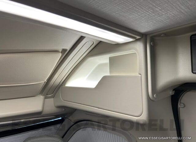 CHAUSSON SPORTLINE V 690 MY 2026 AUTOMATICO SERIE VAN 636 CM MAXI MATRIMONIALE ELETTRICO BASCULANTE pieno