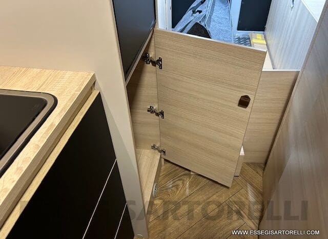 CHAUSSON SPORTLINE V 690 MY 2026 AUTOMATICO SERIE VAN 636 CM MAXI MATRIMONIALE ELETTRICO BASCULANTE pieno