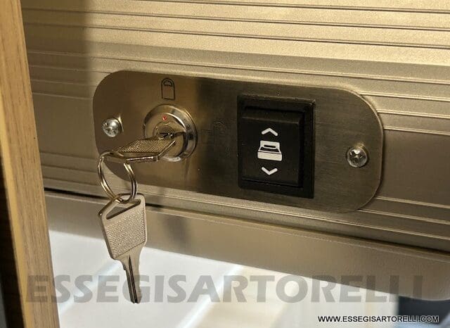 CHAUSSON SPORTLINE V 690 MY 2026 AUTOMATICO SERIE VAN 636 CM MAXI MATRIMONIALE ELETTRICO BASCULANTE pieno