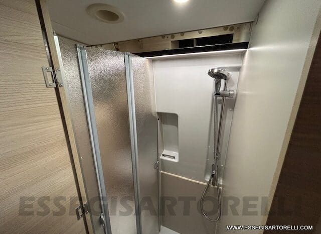 CHAUSSON SPORTLINE V 690 MY 2026 AUTOMATICO SERIE VAN 636 CM MAXI MATRIMONIALE ELETTRICO BASCULANTE pieno