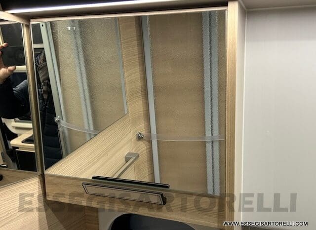CHAUSSON SPORTLINE V 690 MY 2026 AUTOMATICO SERIE VAN 636 CM MAXI MATRIMONIALE ELETTRICO BASCULANTE pieno