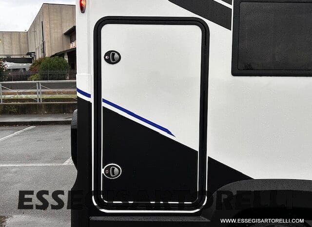 CHAUSSON NEW X 650 MY ’26 AUTOMATICO GARAGE E BASCULANTE (636 x 210 cm) pieno