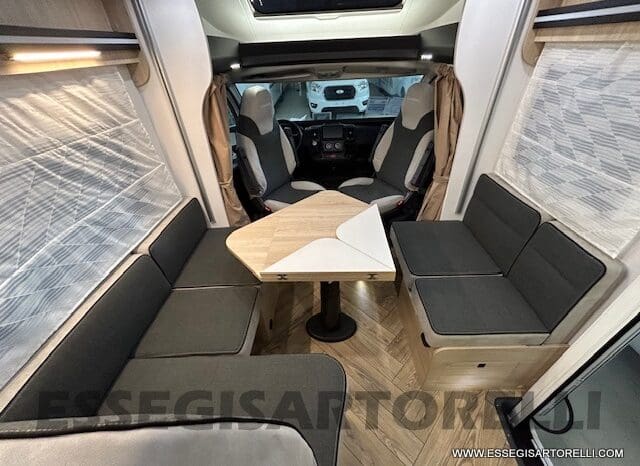 CHAUSSON NEW 724 ETAPE LINE 2025 SMART GARAGE BASCULANTE 5 POSTI OMOLOGATI pieno