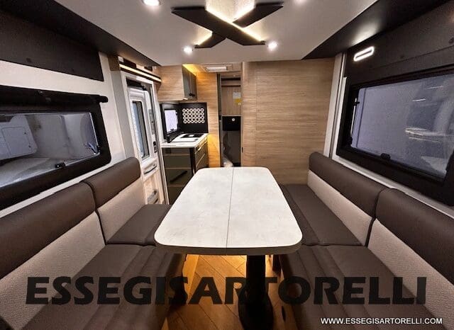 CHAUSSON NEW X 650 MY ’26 AUTOMATICO GARAGE E BASCULANTE (636 x 210 cm) pieno