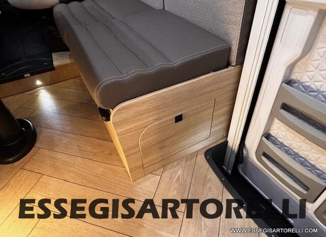 CHAUSSON NEW X 650 MY ’26 AUTOMATICO GARAGE E BASCULANTE (636 x 210 cm) pieno