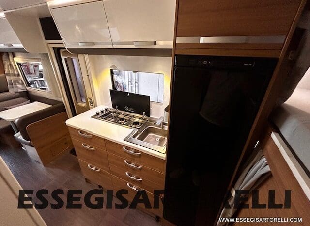 ADRIA CORAL PLUS XL A 670 DK 2018 UNIPRO 7 POSTI OMOLOGATI 150 CV LED pieno