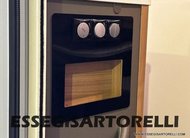 ADRIA CORAL PLUS XL A 670 DK 2018 UNIPRO 7 POSTI OMOLOGATI 150 CV LED pieno