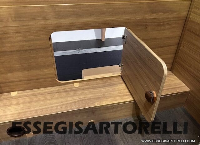 ADRIA CORAL PLUS XL A 670 DK 2018 UNIPRO 7 POSTI OMOLOGATI 150 CV LED pieno
