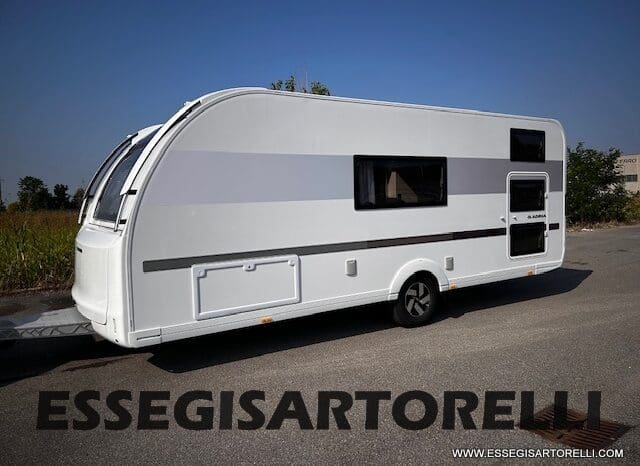 CARAVAN 7 POSTI ADRIA NEW ADORA 573 PT CARAVAN MY ’26 TRUMA COMBI pieno