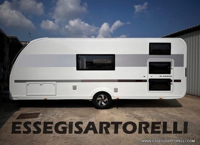 CARAVAN 7 POSTI ADRIA NEW ADORA 573 PT CARAVAN MY ’26 TRUMA COMBI pieno