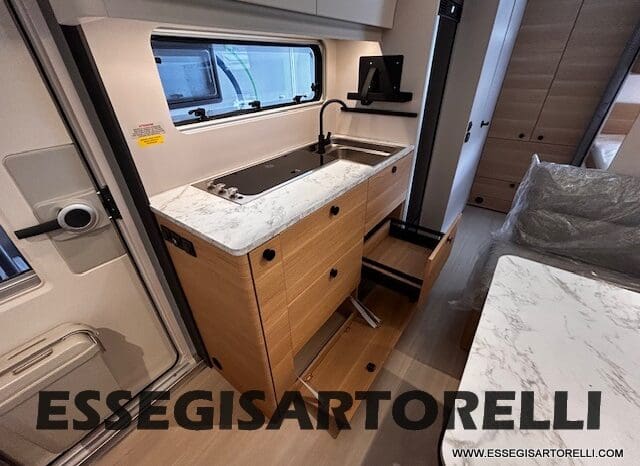 CARAVAN 7 POSTI ADRIA NEW ADORA 573 PT CARAVAN MY ’26 TRUMA COMBI pieno