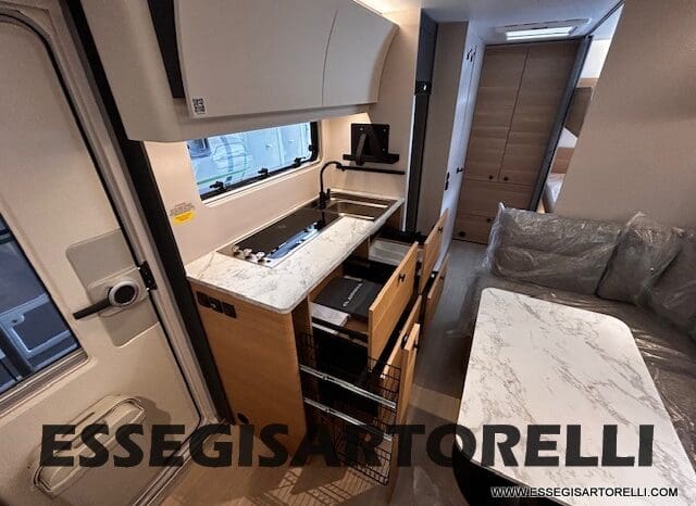 CARAVAN 7 POSTI ADRIA NEW ADORA 573 PT CARAVAN MY ’26 TRUMA COMBI pieno