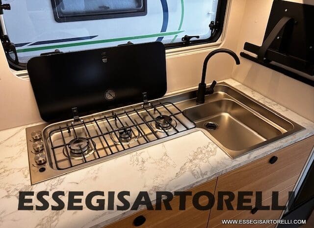 CARAVAN 7 POSTI ADRIA NEW ADORA 573 PT CARAVAN MY ’26 TRUMA COMBI pieno