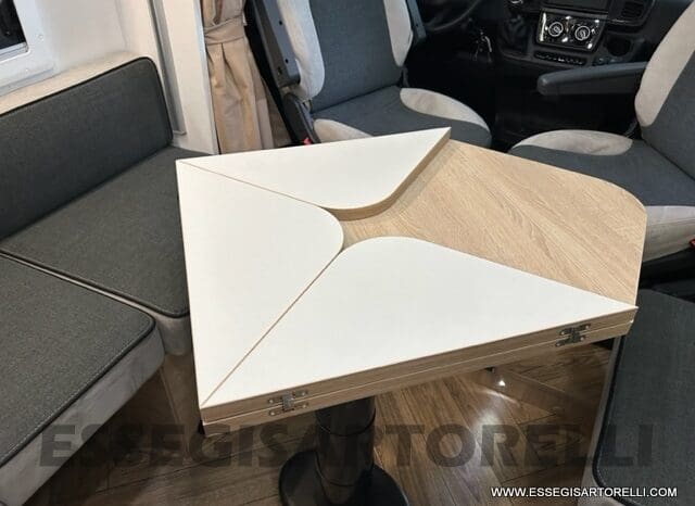 CHAUSSON NEW 724 ETAPE LINE 2025 SMART GARAGE BASCULANTE 5 POSTI OMOLOGATI pieno