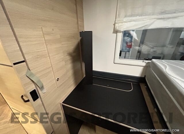 CHAUSSON NEW 724 ETAPE LINE 2025 SMART GARAGE BASCULANTE 5 POSTI OMOLOGATI pieno