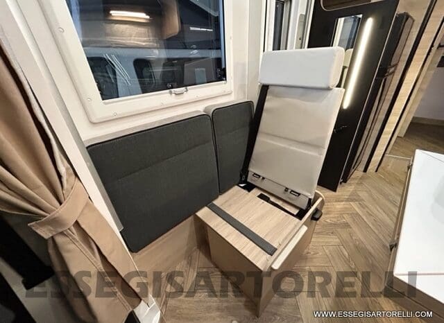 CHAUSSON NEW 724 ETAPE LINE 2025 SMART GARAGE BASCULANTE 5 POSTI OMOLOGATI pieno