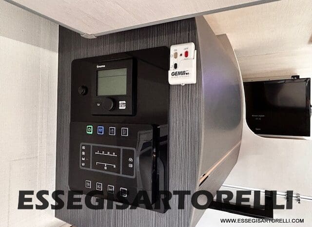 CHAUSSON TITANIUM PREMIUM 627 FULL 170 CV AUTOMATICO 2021 DOPPIO CLIMA E SAT 699 CM pieno