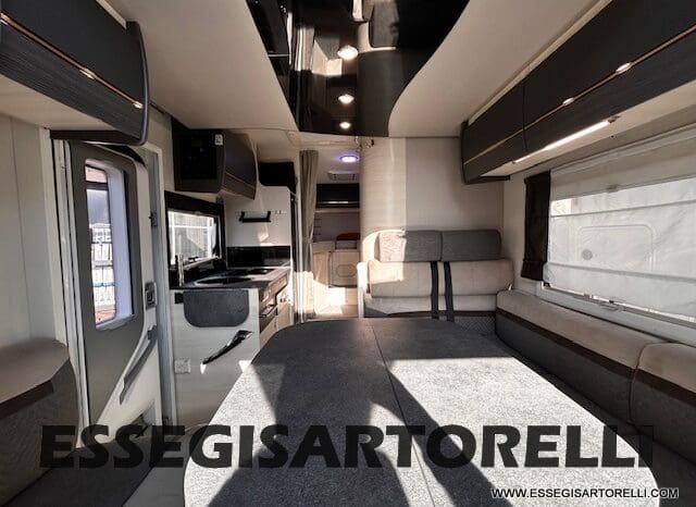 CHAUSSON TITANIUM PREMIUM 627 FULL 170 CV AUTOMATICO 2021 DOPPIO CLIMA E SAT 699 CM pieno