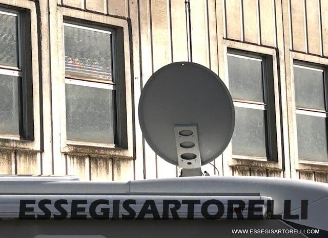 CHAUSSON TITANIUM PREMIUM 627 FULL 170 CV AUTOMATICO 2021 DOPPIO CLIMA E SAT 699 CM pieno